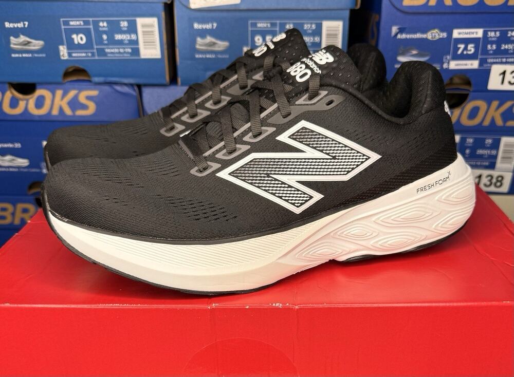 New Balance Fresh Foam X 880v15 Black White Men’s Size 9.5 D M880B15 (145)